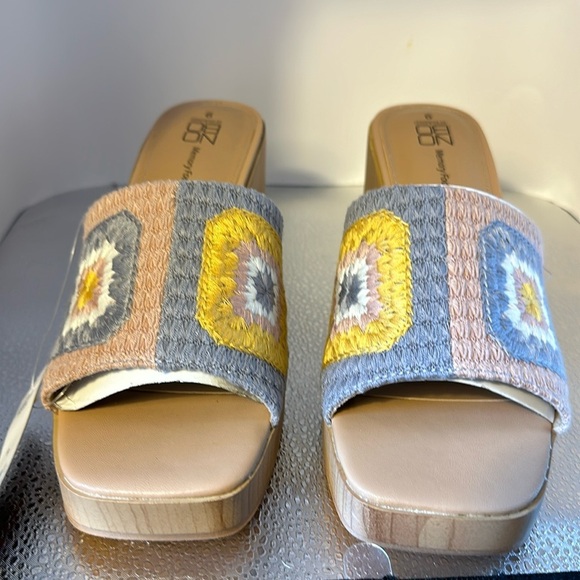 No boundaries, beautiful shoes. they have granny squares on them very cute NWT​ - Picture 1 of 12